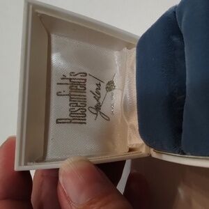 Rosenfield's Jewelry Ring box vintage with kickstand blue velour velvet inside